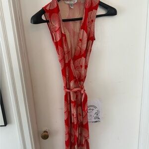 Diane Von Furstenberg Red and Cream Silk Dress